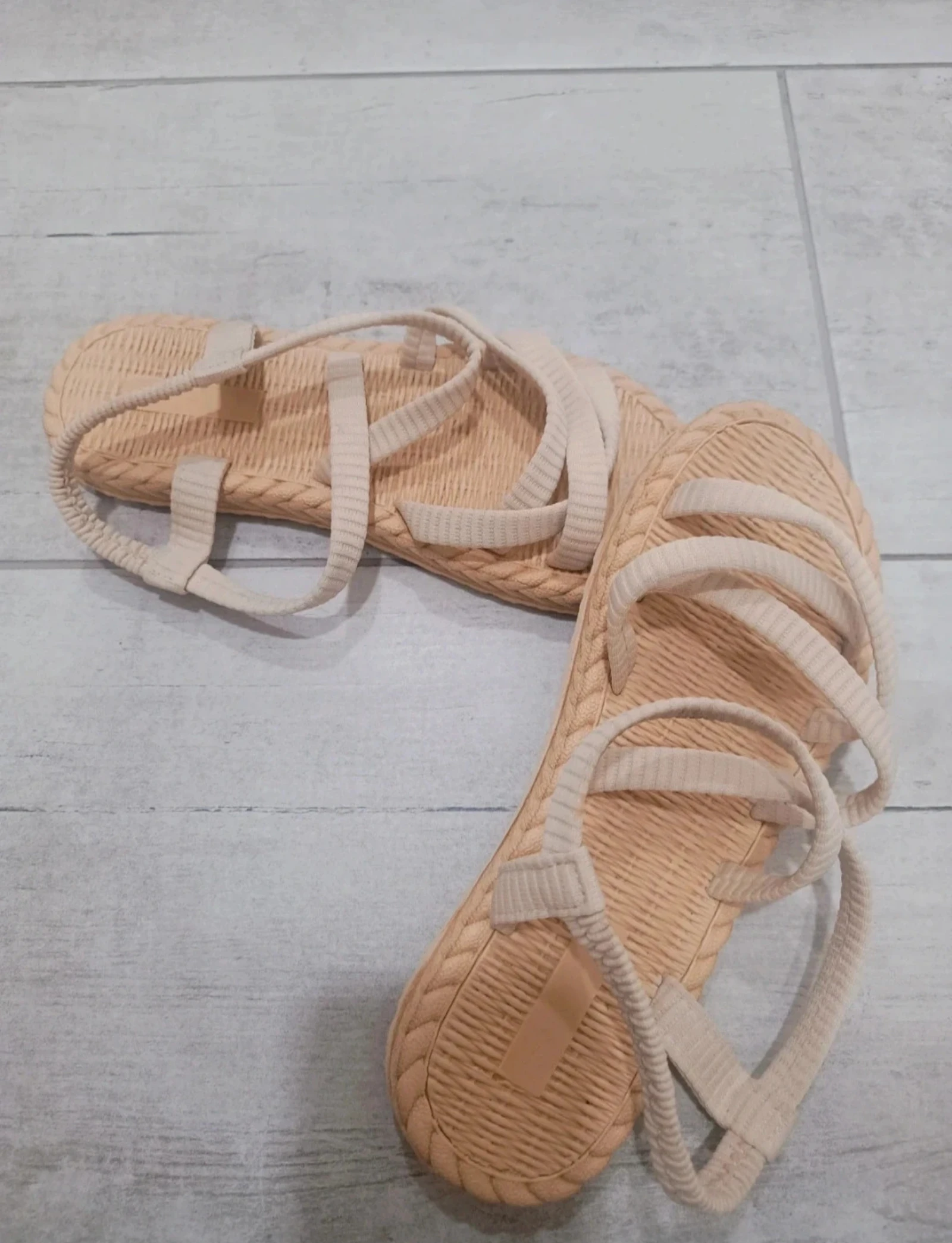 Sandalias planas beige – photo 4